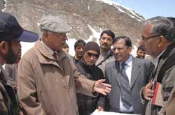 Mr. N. N. Vohra, Chairman of the Shri Amarnathji Shrine Board taking stock of the Shri Amarnath Yatra arrangements.