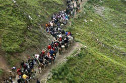 Pilgrims trekking on way to Shri Amarnathj Shrine