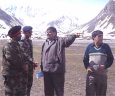 CEO Shri Amarnath Shrine Board, Shri B.B. Vyas interacting with Army Officers while giving final touches to Yatra arrangements. 