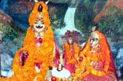 A view of Shiv Parvati idols inside Ranbireshwar Temple.